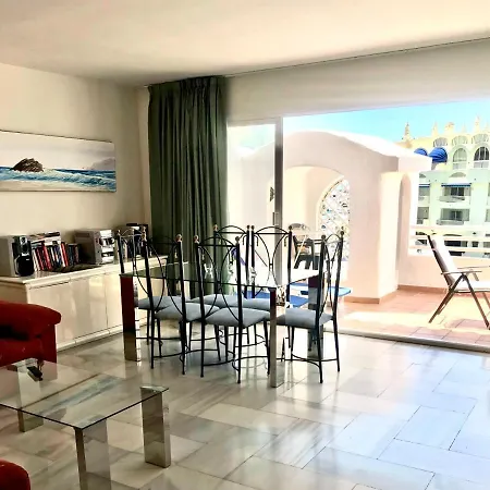Appartement En Puerto Marina B32