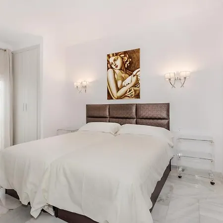 En Puerto Marina B32 Appartement Benalmádena